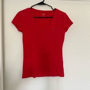 Tommy Hilfiger Women’s Classic Preppy Red V-neck T-shirt Cotton Embroidered Logo